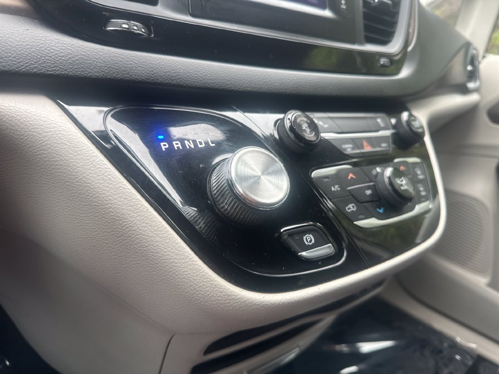 Used 2017 Chrysler Pacifica LX FWD image 26