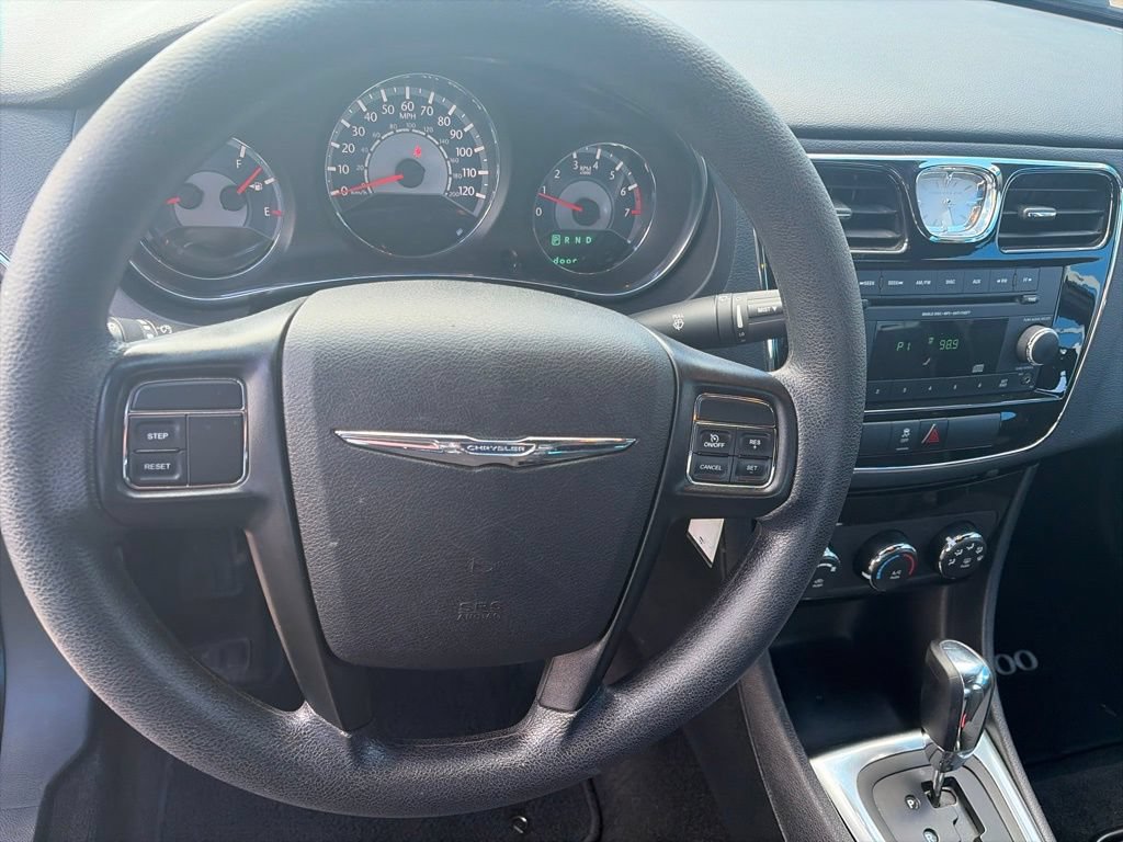 Used 2014 Chrysler 200 LX FWD image 12