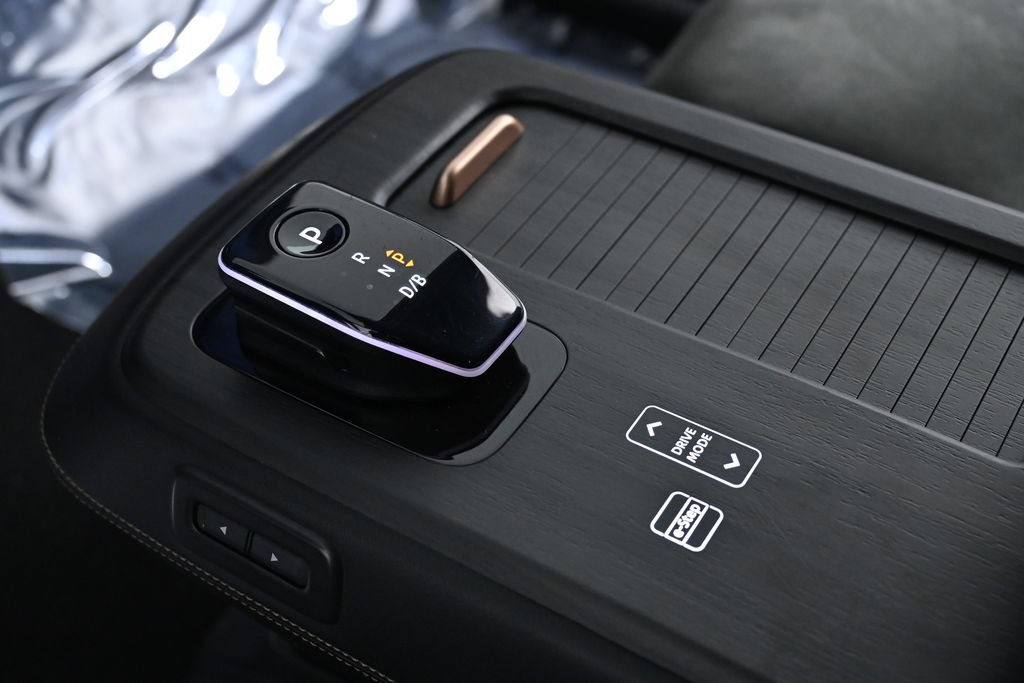 Certified 2023 Nissan Ariya FWD image 20