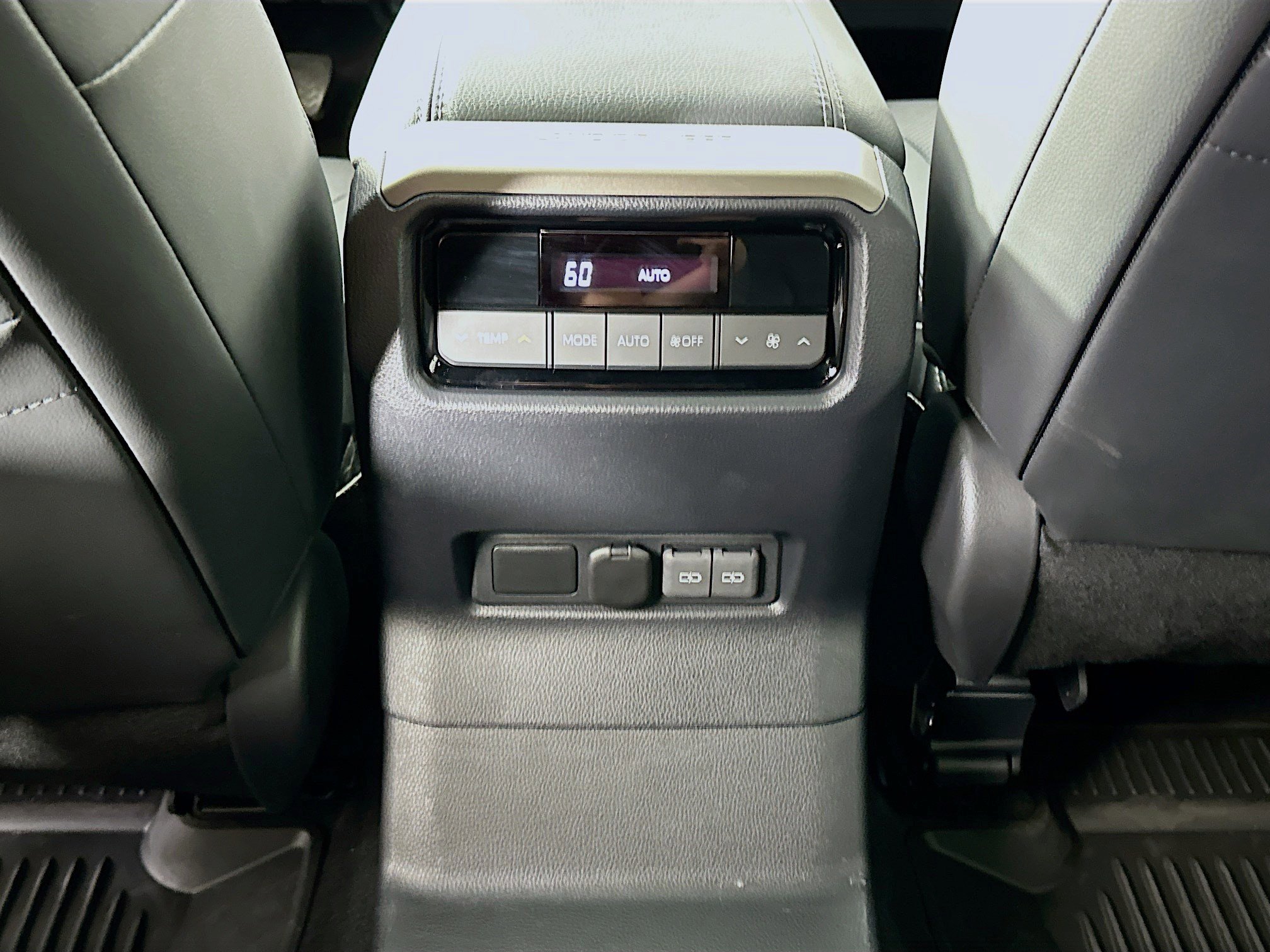 Used 2024 Toyota Land Cruiser image 28