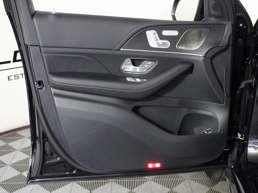 Certified 2026 Mercedes-Benz GLE 580 4MATIC image 11