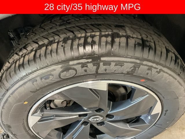 Used 2025 Nissan Rogue SV AWD/4WD image 8