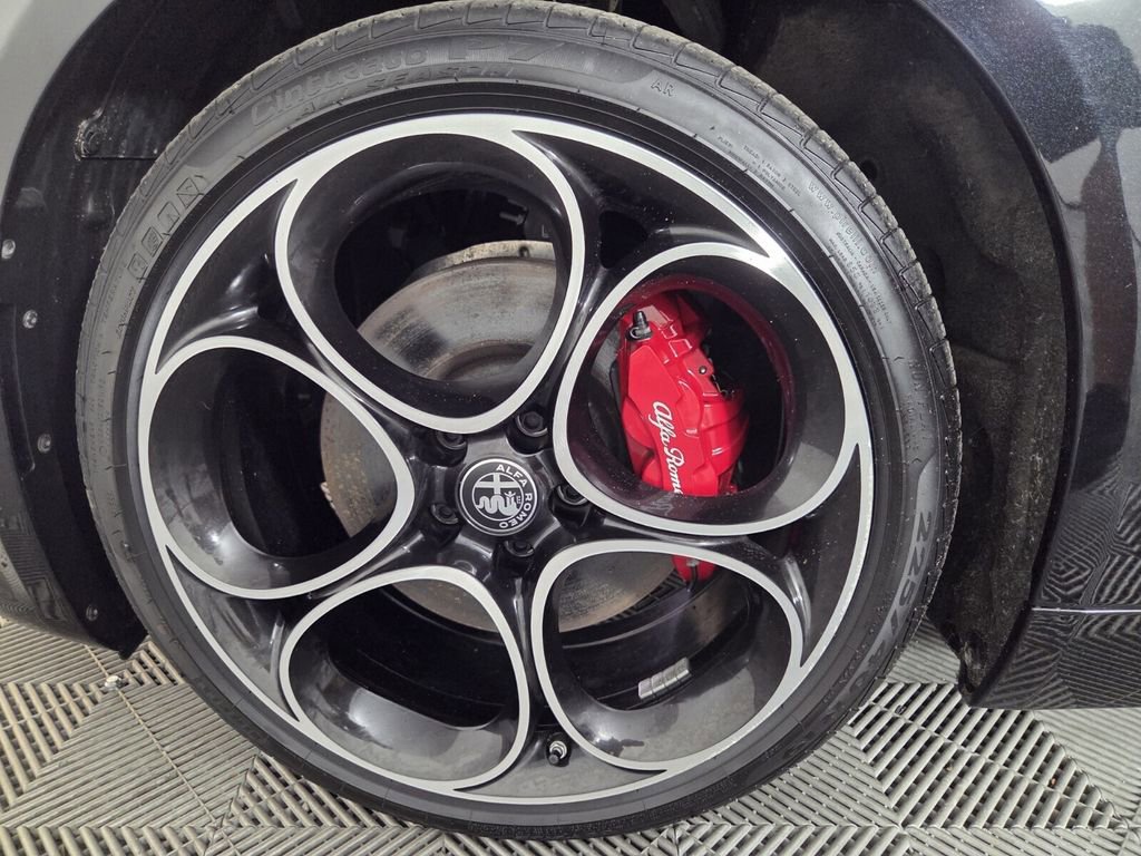 Used 2024 Alfa Romeo Giulia Veloce image 10