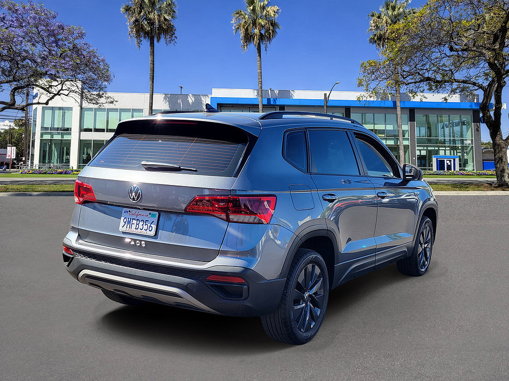 Used 2022 Volkswagen Taos S FWD image 4