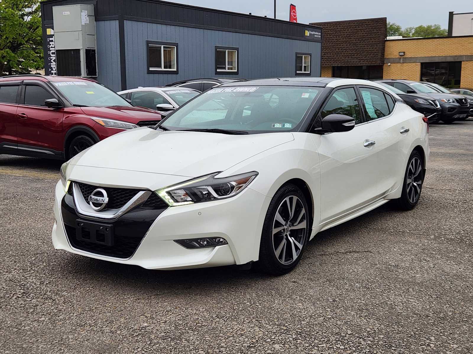 Used 2017 Nissan Maxima 3.5 SL FWD image 2