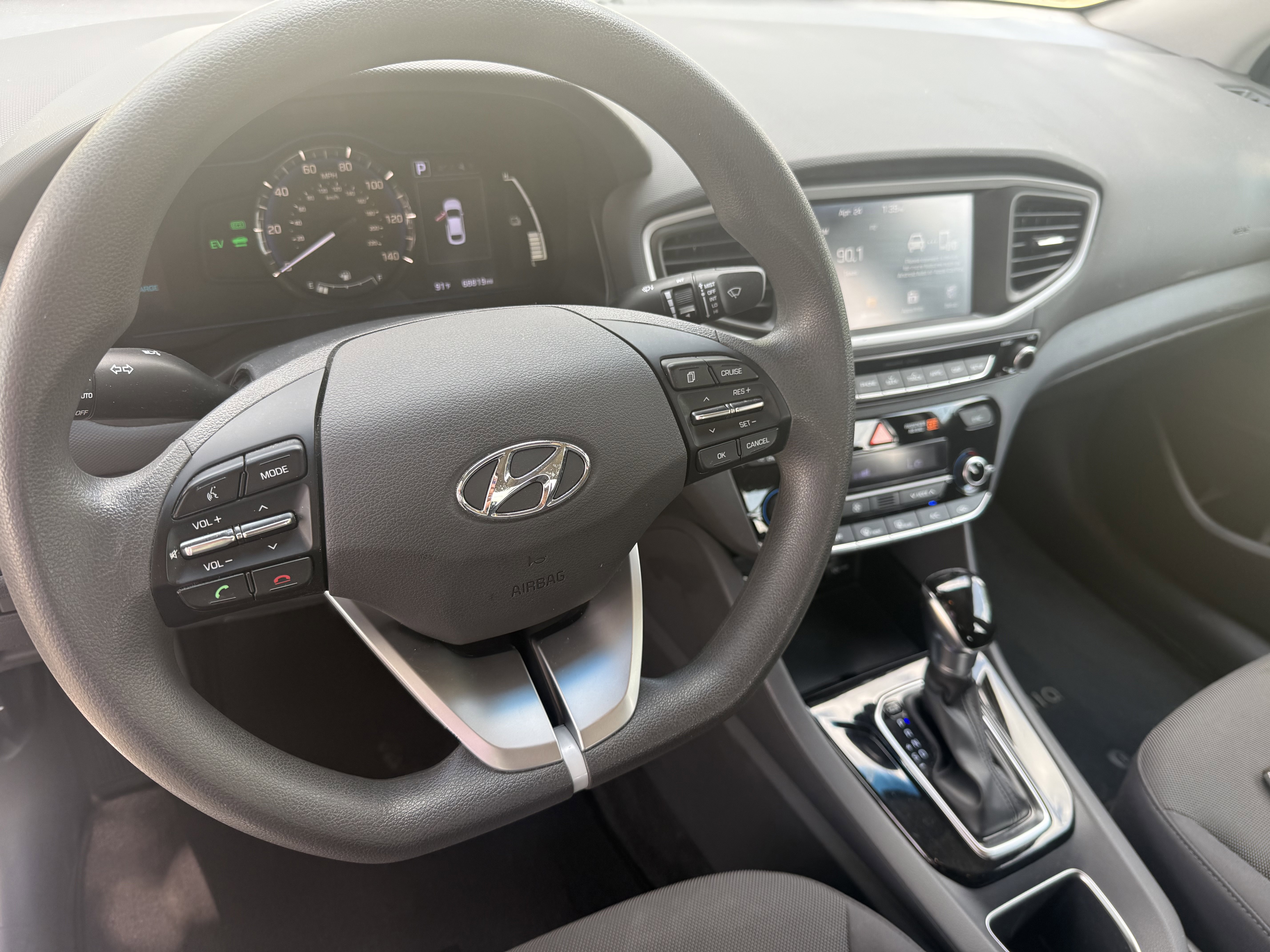 Used 2018 Hyundai Ioniq Blue FWD image 20