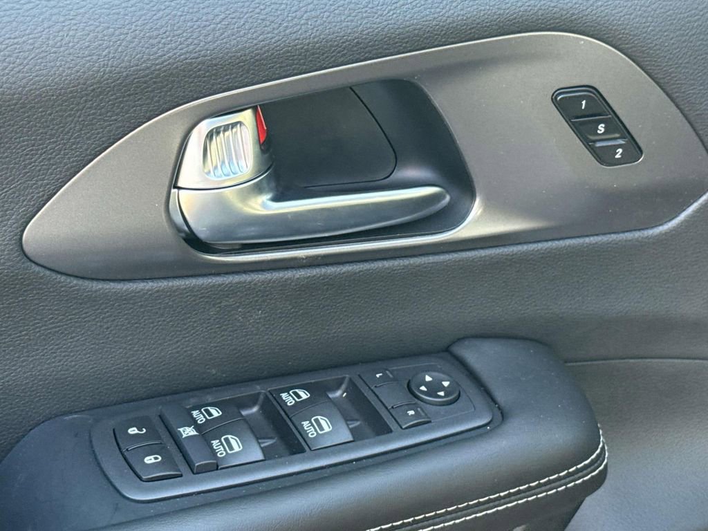 New 2026 Chrysler Pacifica Select image 20