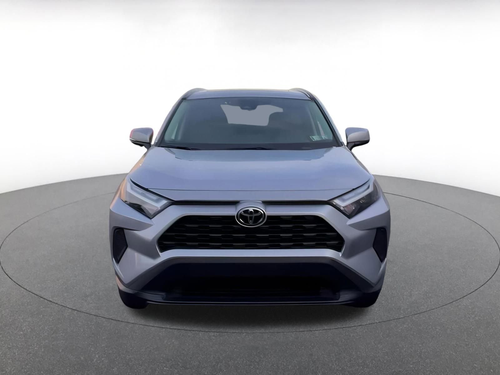 Used 2025 Toyota RAV4 XLE image 5