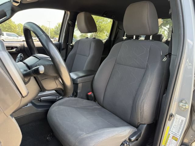 Used 2018 Toyota Tacoma TRD Sport w/ Technology Package RWD image 25