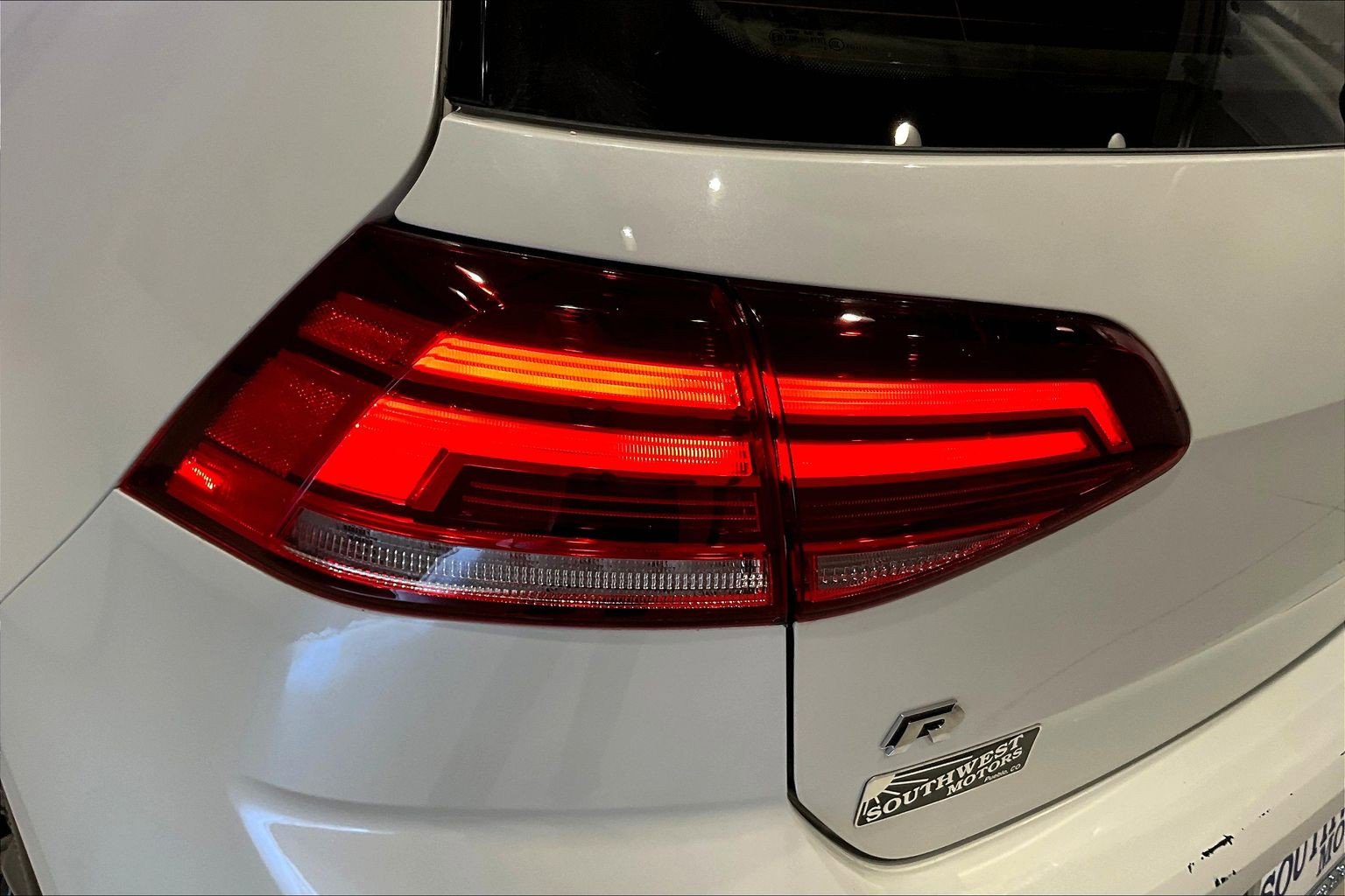 Used 2019 Volkswagen Golf R 4-Door AWD/4WD image 23