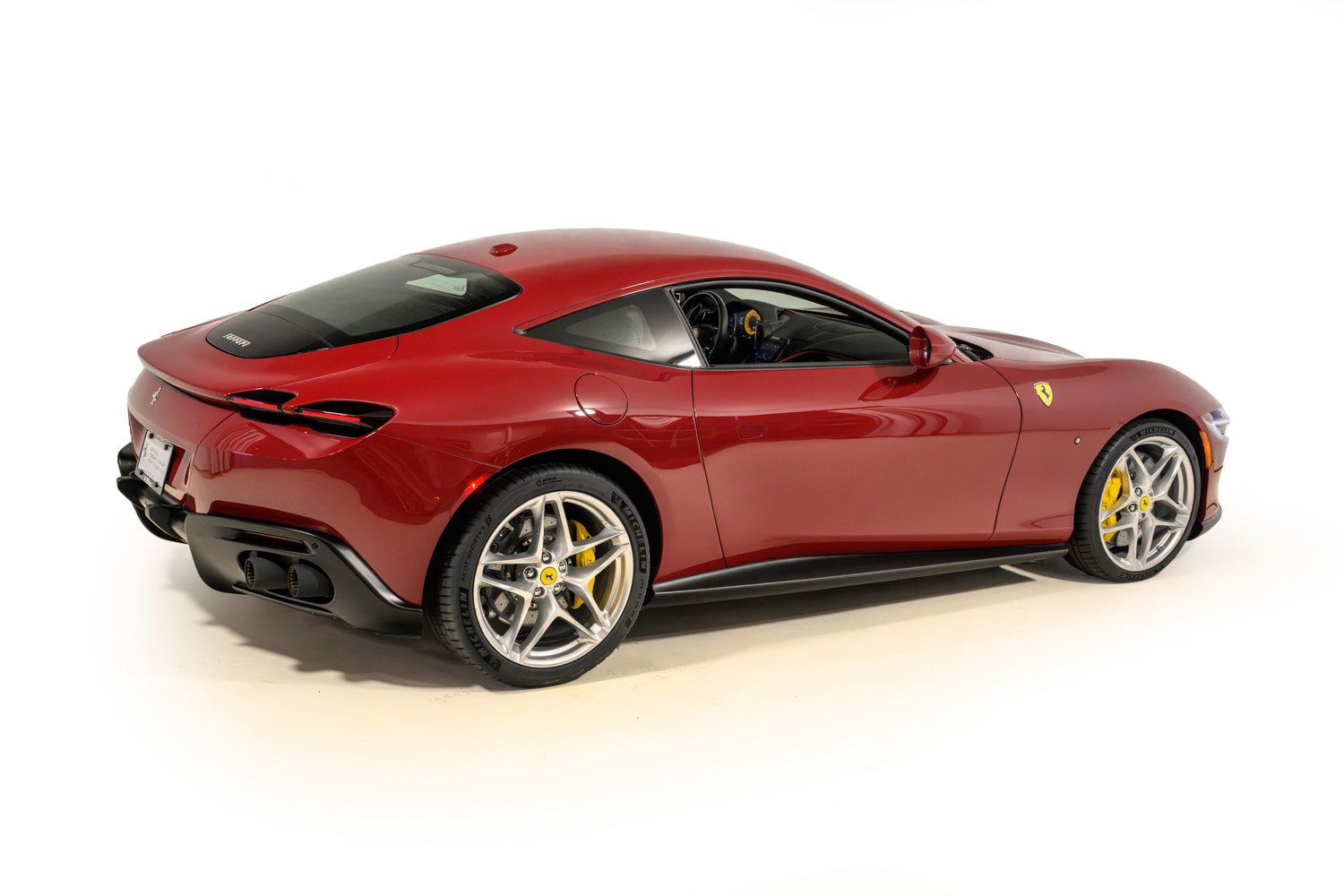 Certified 2022 Ferrari Roma RWD image 7