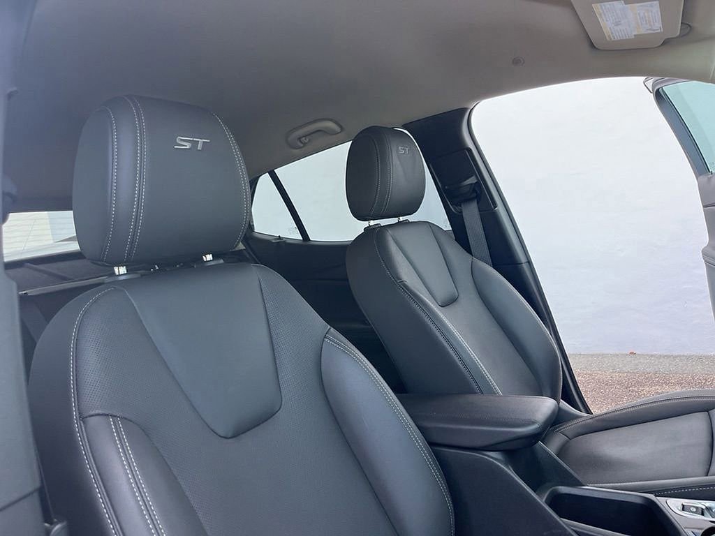 Used 2024 Buick Encore GX Sport Touring FWD image 57