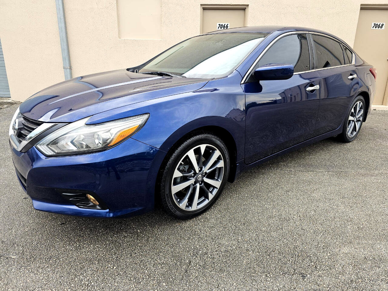 Used 2017 Nissan Altima 2.5 SR image 3