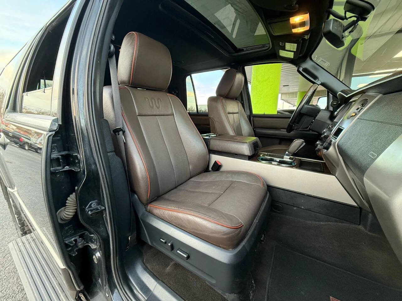 Used 2015 Ford Expedition EL King Ranch image 19