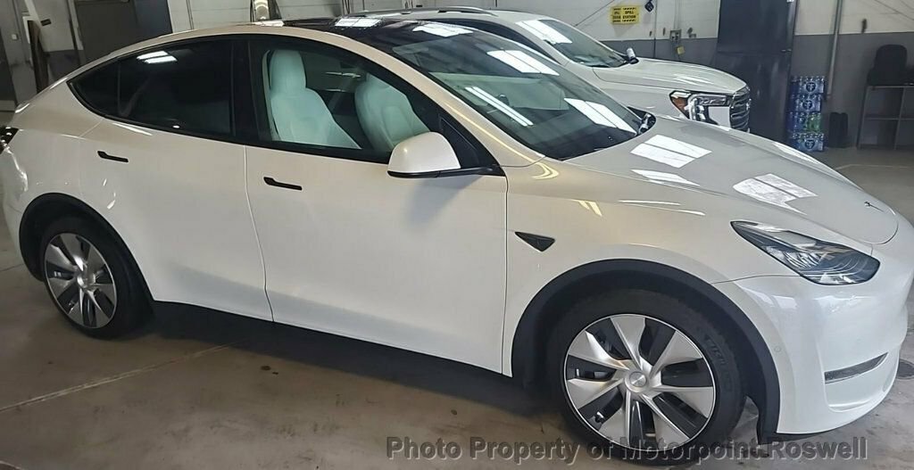 Used 2021 Tesla Model Y Long Range image 2