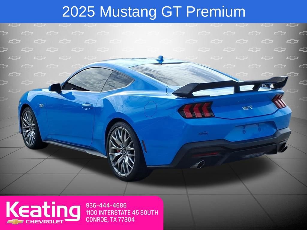 Used 2025 Ford Mustang GT Premium RWD image 2