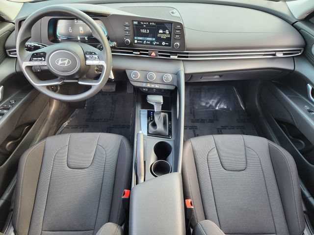 Certified 2026 Hyundai Elantra SE FWD image 18