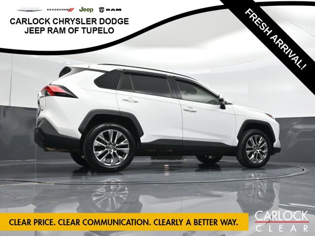 Used 2019 Toyota RAV4 XLE Premium w/ Cold Weather Package FWD image 58