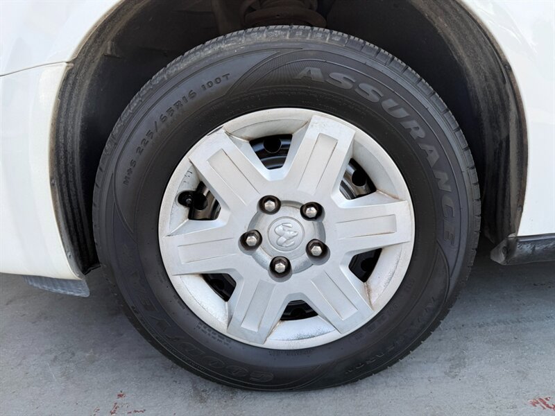 Used 2008 Dodge Grand Caravan SE image 35