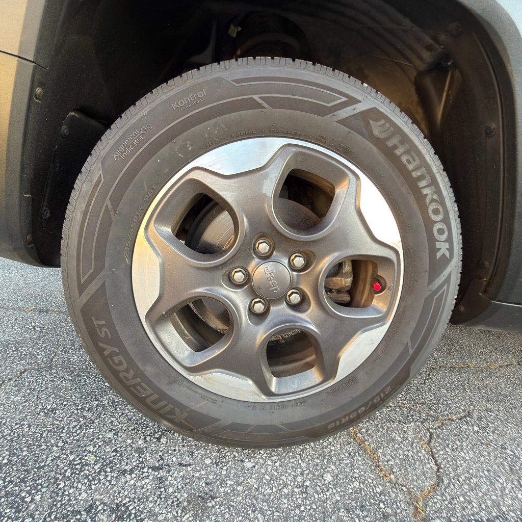 Used 2017 Jeep Renegade Sport w/ Power & Air Group FWD image 39