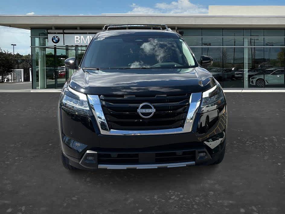Used 2024 Nissan Pathfinder Platinum AWD/4WD image 2
