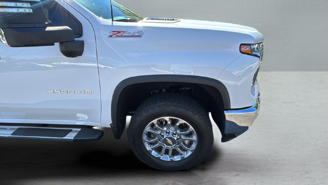 Used 2024 Chevrolet Silverado 2500 LTZ w/ LTZ Premium Package AWD/4WD image 39
