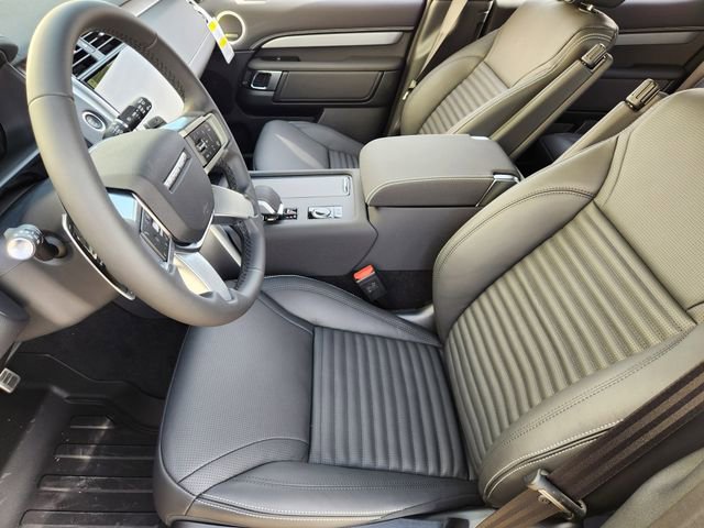 New 2026 Land Rover Discovery Limited Edition image 9