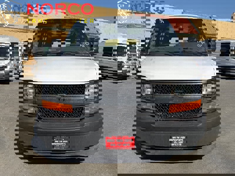 Used 2017 Chevrolet Express 2500 image 5