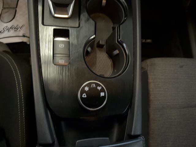 Used 2021 Nissan Rogue SV image 10