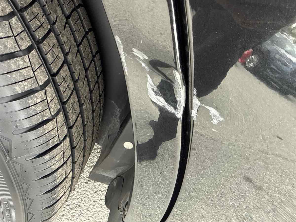 Used 2013 Ford Edge SEL image 39