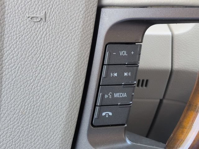 Used 2013 Lincoln Navigator L 2WD image 33