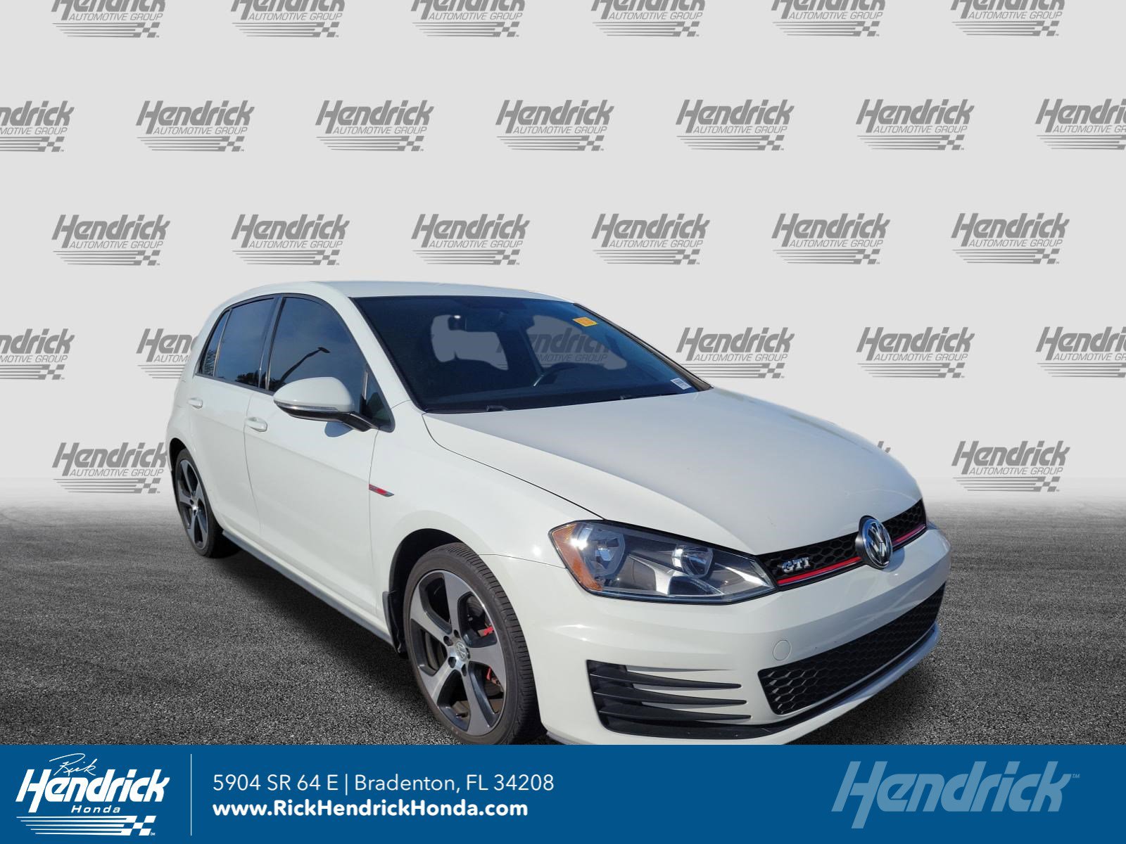 Used 2017 Volkswagen Golf S FWD image 1