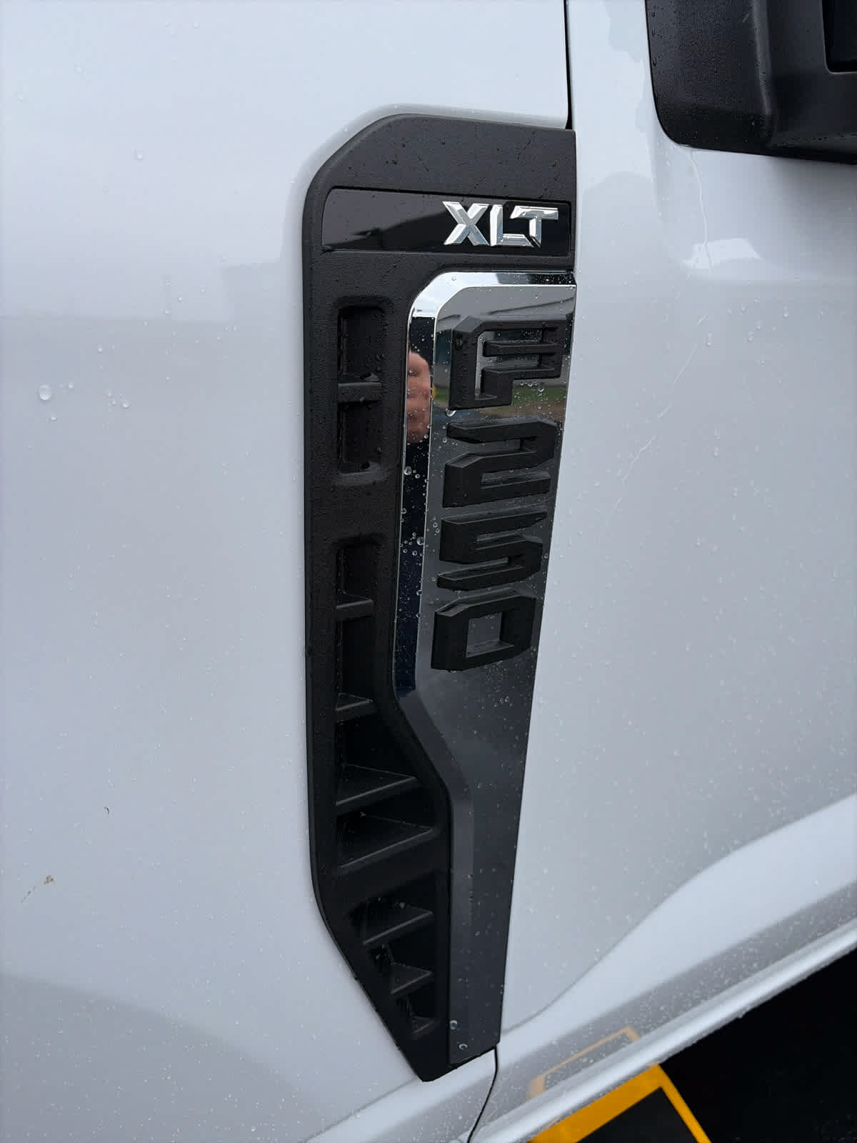 New 2026 Ford F250 XLT w/ FX4 Off-Road Package AWD/4WD image 4