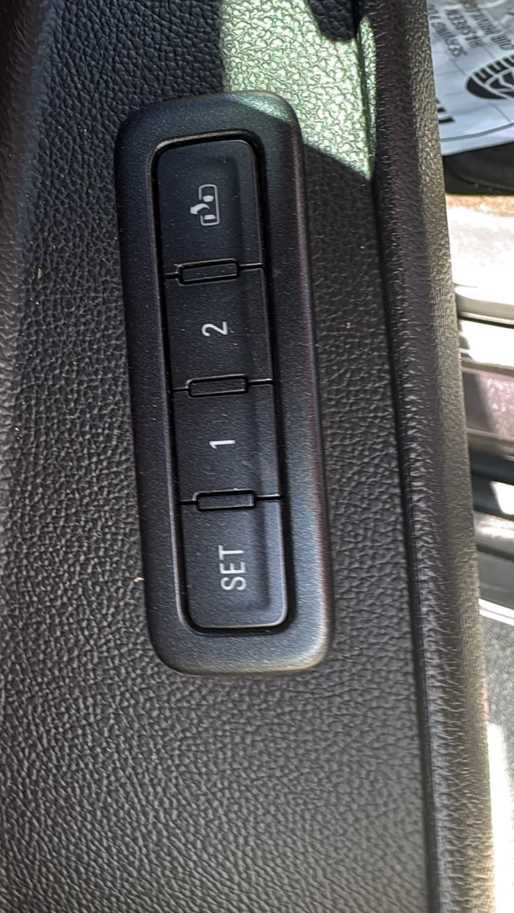 Used 2016 Chevrolet Tahoe LTZ AWD/4WD image 27