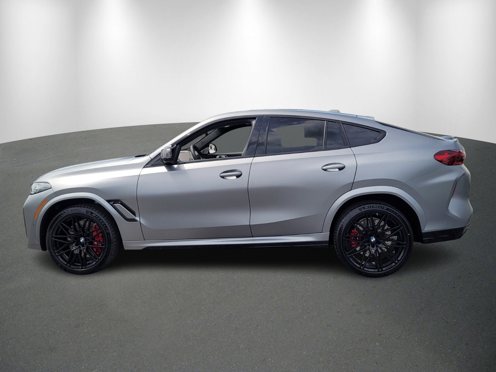 New 2026 BMW X6 M Competition w/ Executive Package image 4