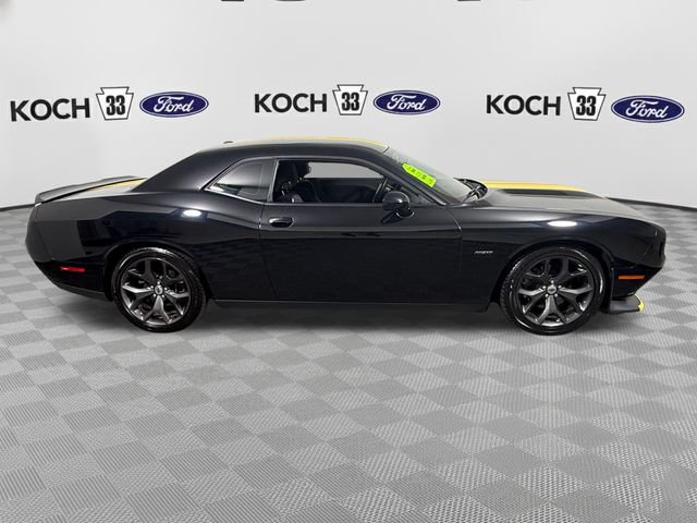 Used 2019 Dodge Challenger R/T RWD image 9
