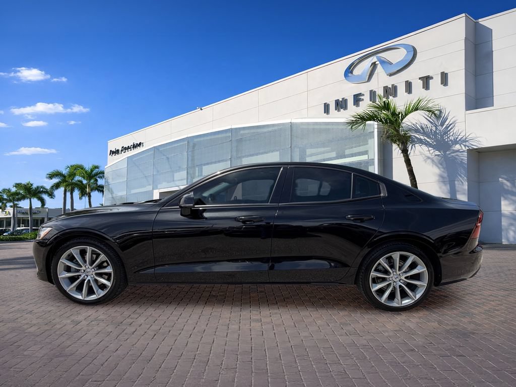 Used 2020 Volvo S60 T5 Momentum FWD image 4