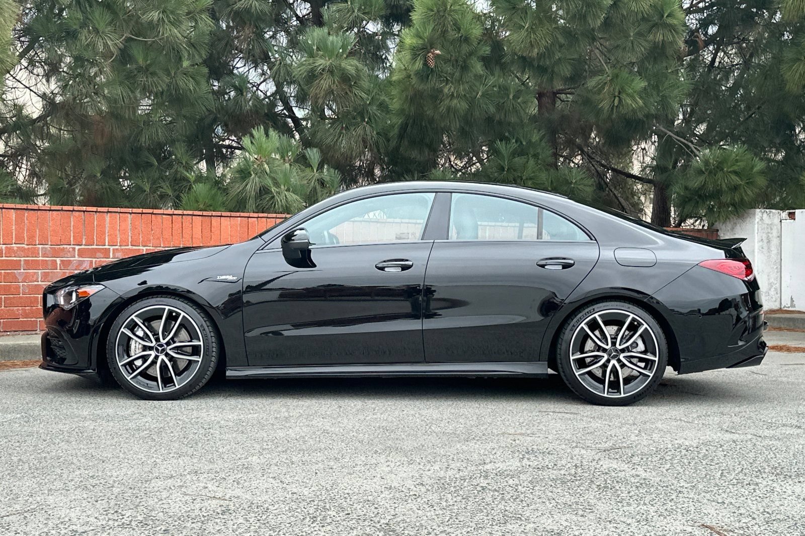 Used 2022 Mercedes-Benz CLA 35 AMG 4MATIC image 7