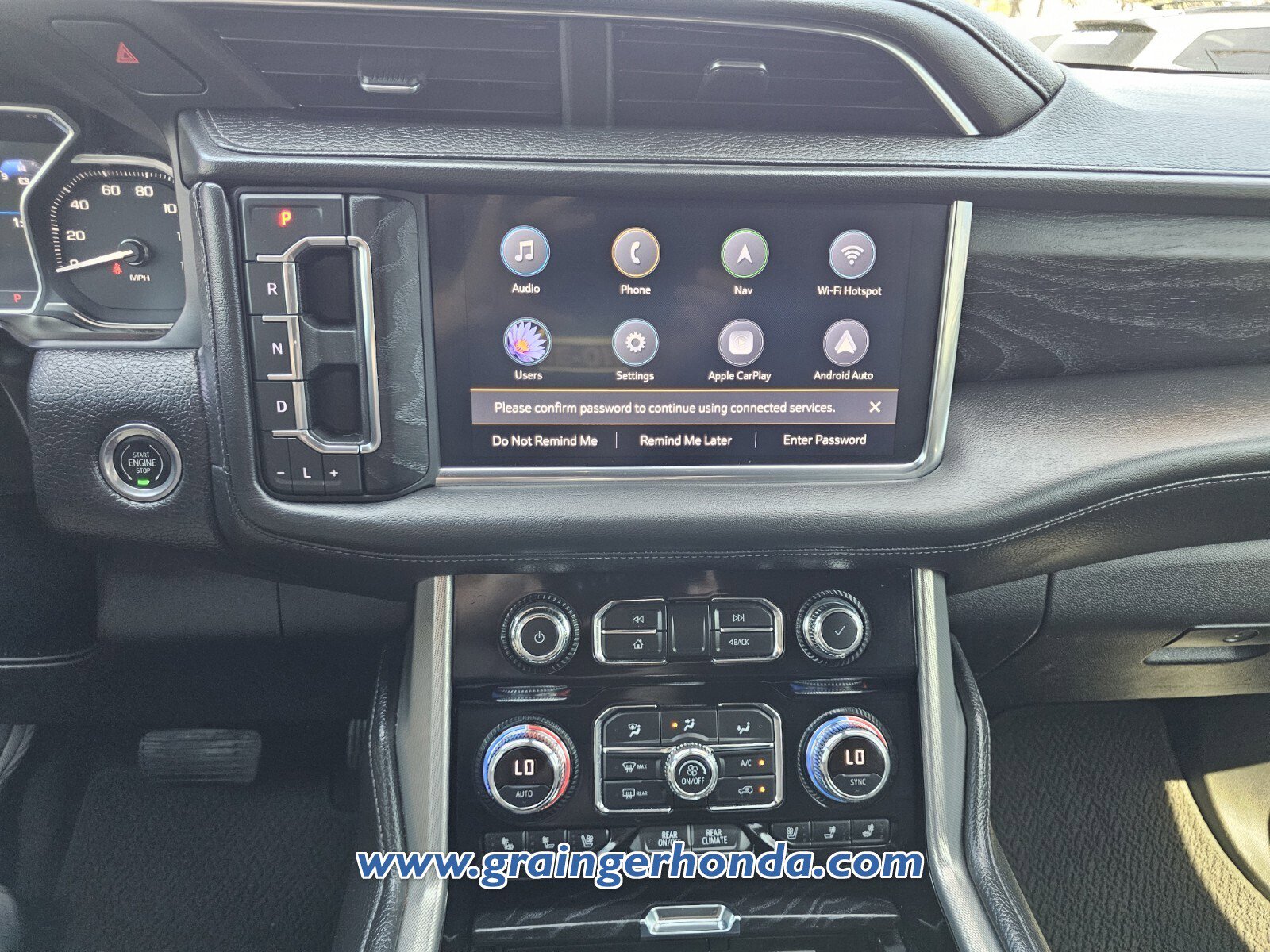 Used 2021 GMC Yukon XL Denali w/ Denali Ultimate Package image 15