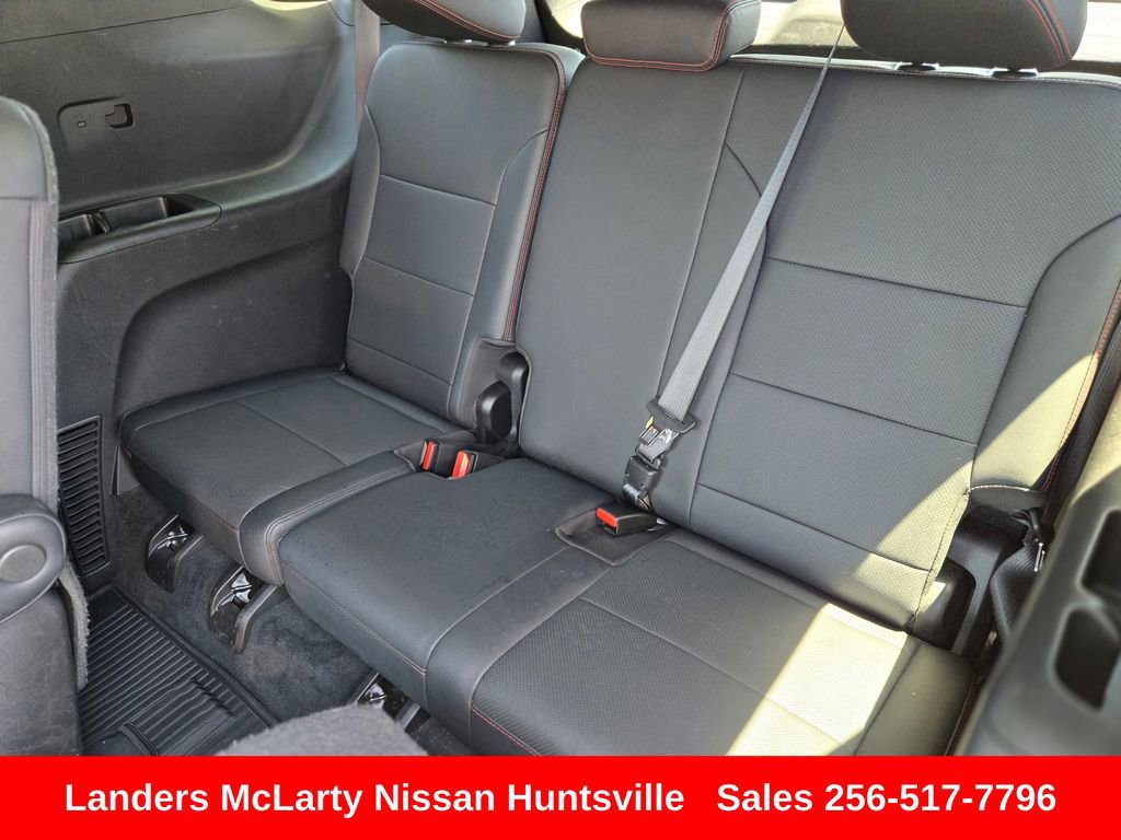 Used 2024 Chevrolet Traverse RS w/ LPO, Floor Liner Package FWD image 14
