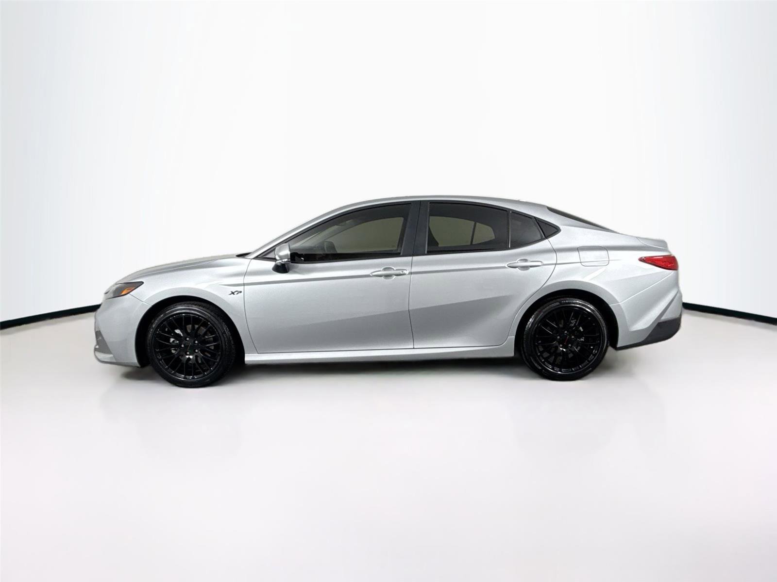 Certified 2025 Toyota Camry LE image 9