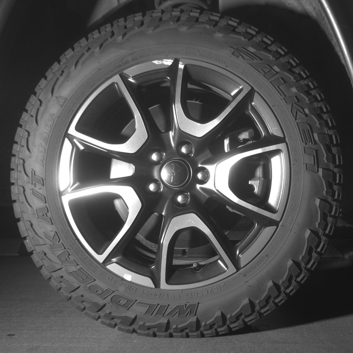 Used 2025 Jeep Compass Trailhawk AWD/4WD image 13