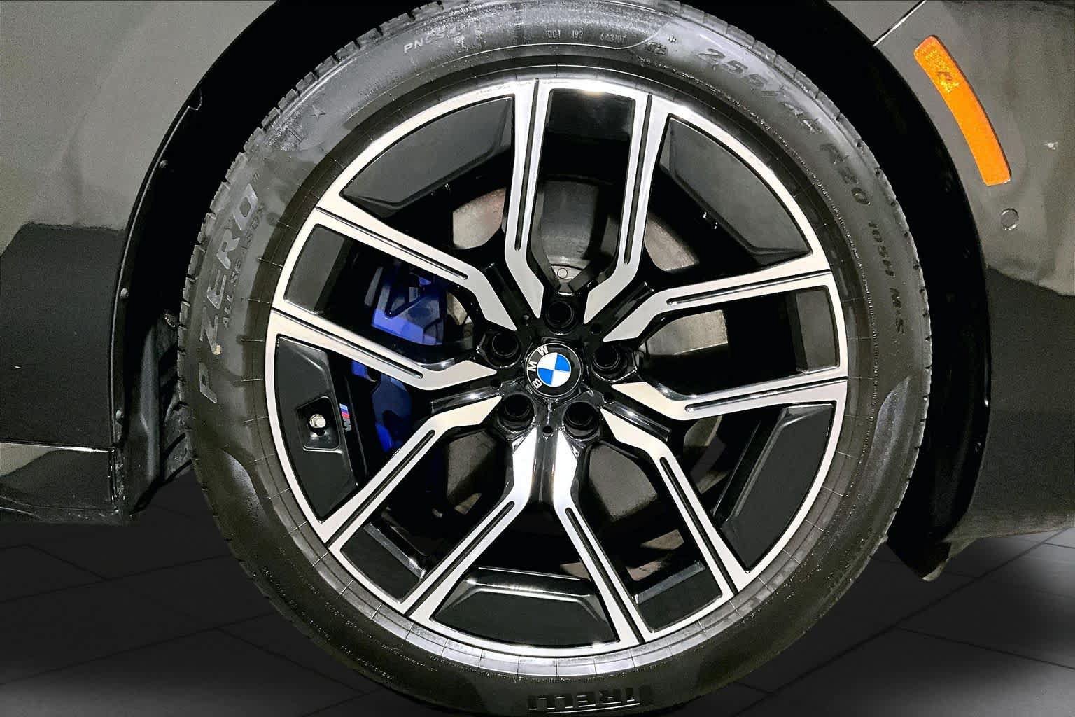 Used 2025 BMW 740i xDrive w/ Executive Package AWD/4WD image 10