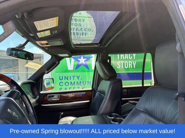 Used 2016 Lincoln Navigator Select AWD/4WD image 23