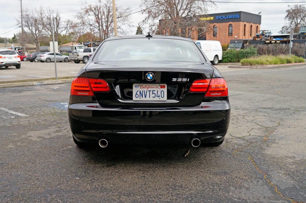 Used 2011 BMW 335i Coupe image 6