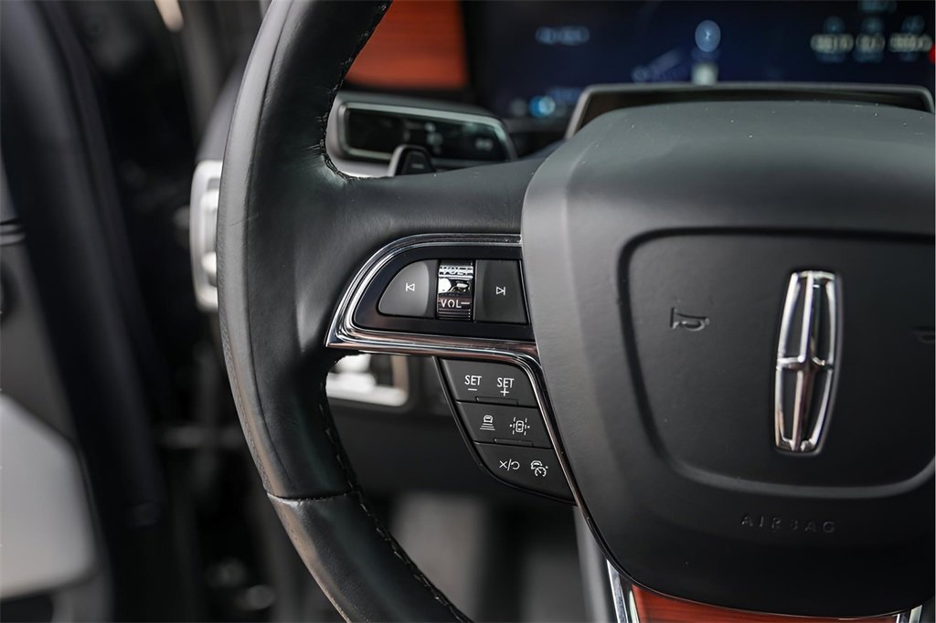 Used 2024 Lincoln Navigator L Reserve image 17