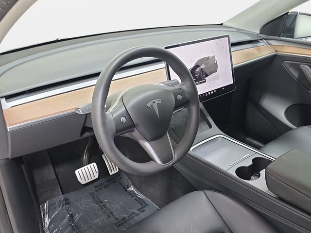 Used 2024 Tesla Model Y Performance AWD/4WD image 16