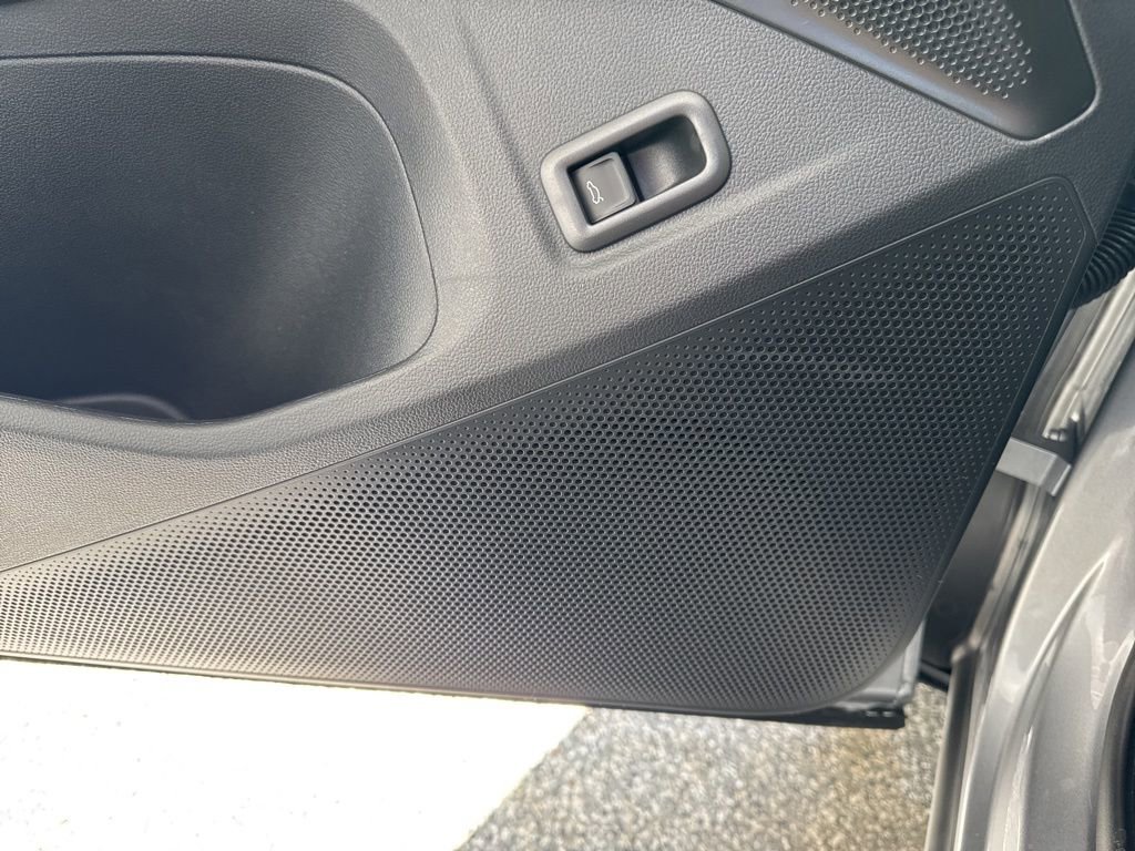 New 2026 Volkswagen Tiguan SE AWD/4WD image 39