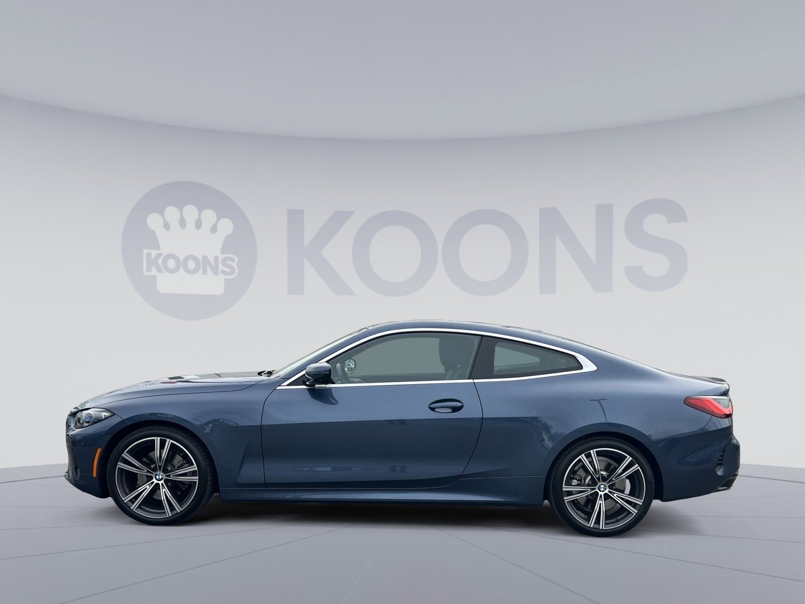 Used 2024 BMW 430i xDrive Coupe w/ Premium Package image 2