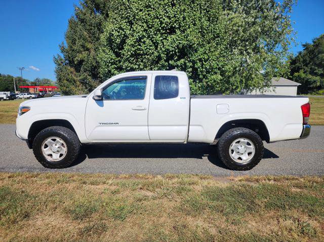 Used 2016 Toyota Tacoma SR5 image 1